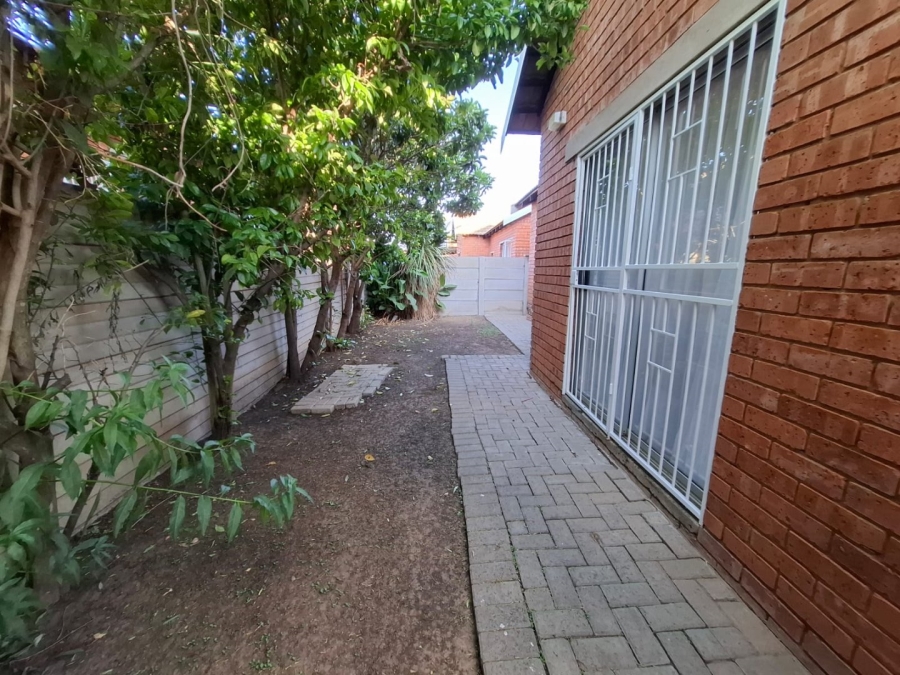 2 Bedroom Property for Sale in Noordhoek Free State